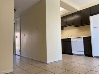 Photo #3: 2125674 Listing 