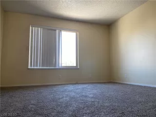 Photo #5: 2125674 Listing 