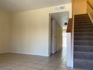 Photo #6: 2125674 Listing 