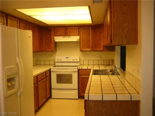 Photo #3: 2125676 Listing 