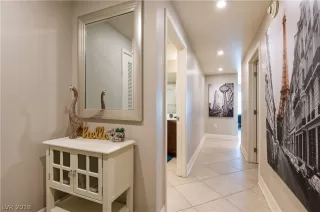 Photo #1: 2125691 Listing