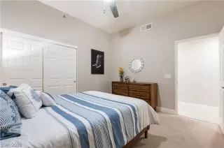 Photo #4: 2125691 Listing