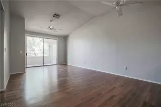 Photo #4: 2125702 Listing 