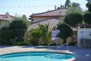 Photo #2: 2125797 Listing 