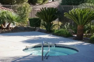 Photo #3: 2125797 Listing 