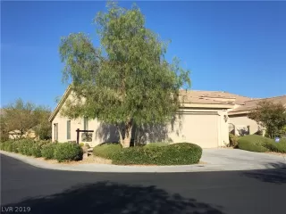 Photo #2: 2125839 Listing