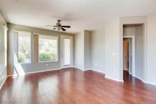 Photo #6: 2125839 Listing