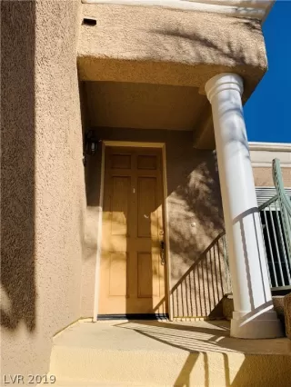 Photo #5: 2125841 Listing