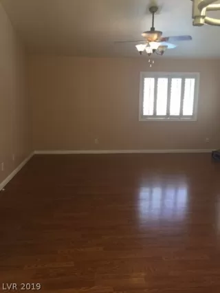 Photo #2: 2125879 Listing 