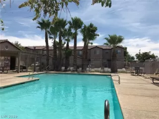 Photo #3: 2125894 Listing 