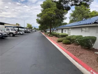 Photo #5: 2125913 Listing