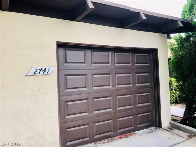 MLS: 2125968 Condo For Sale