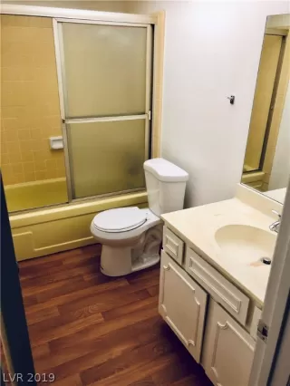 Photo #5: 2125968 Listing 