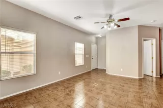 Photo #4: 2126018 Listing 