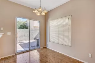 Photo #6: 2126018 Listing 