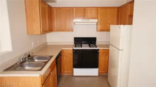 Photo #4: 2126079 Listing 