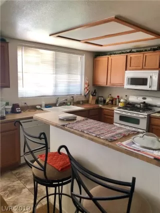 Photo #3: 2126170 Listing