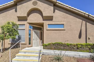 Photo #4: 2126184 Listing