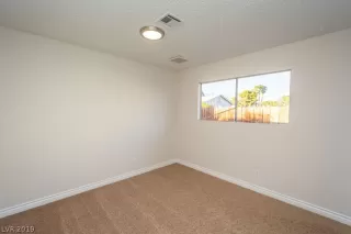 Photo #4: 2126195 Listing 