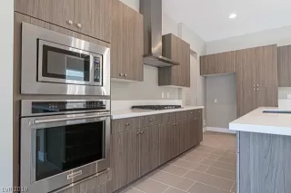 Photo #5: 2126231 Listing 