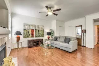 Photo #6: 2126235 Listing 