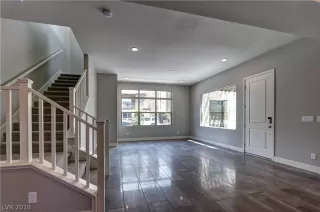 Photo #5: 2126276 Listing