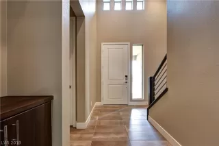 Photo #2: 2126278 Listing