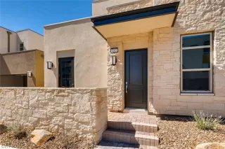 Photo #2: 2126308 Listing 