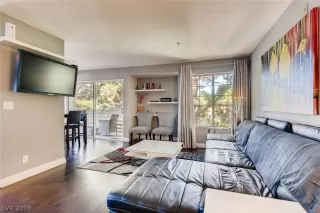 Photo #3: 2126388 Listing