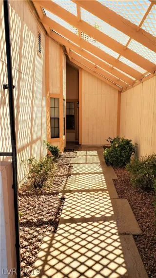 Photo #4: 2126424 Listing 