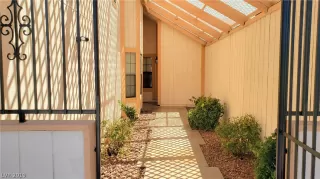 Photo #5: 2126424 Listing 