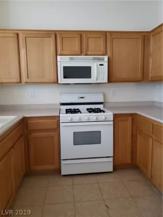 Photo #6: 2126434 Listing 