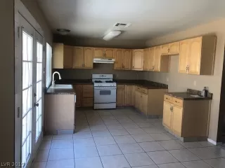 Photo #5: 2126443 Listing