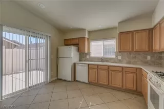 Photo #2: 2126450 Listing