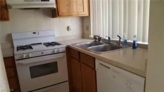 Photo #3: 2126504 Listing 