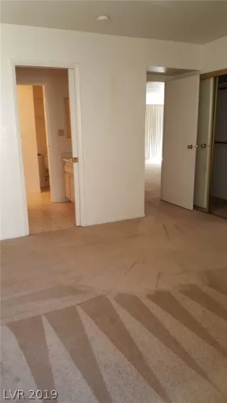 Photo #5: 2126504 Listing 