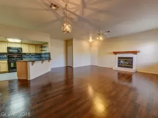 Photo #3: 2126569 Listing 