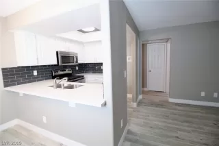 Photo #6: 2126590 Listing 