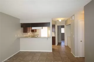 Photo #2: 2126610 Listing