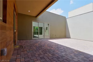 Photo #2: 2126637 Listing 