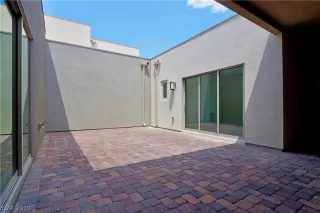 Photo #3: 2126637 Listing 