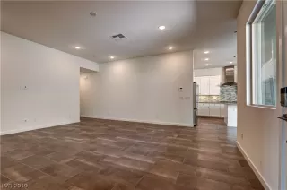 Photo #5: 2126637 Listing 