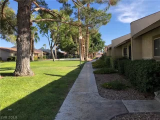 Photo #2: 2126639 Listing