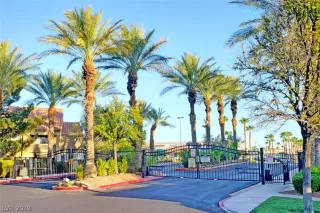 Photo #1: 2126640 Listing