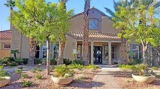 Photo #2: 2126640 Listing