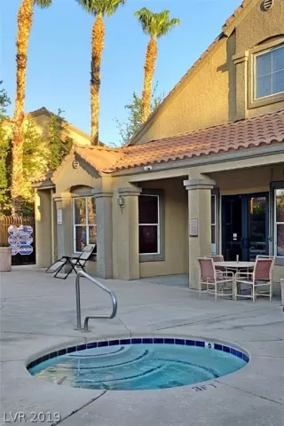 Photo #5: 2126640 Listing