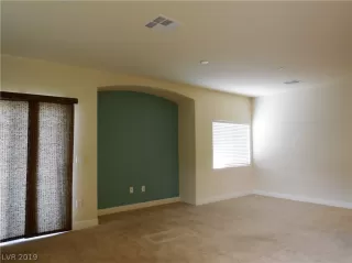 Photo #4: 2126649 Listing 