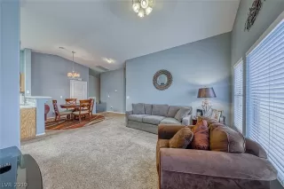 Photo #6: 2126678 Listing 