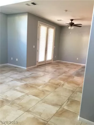 Photo #4: 2126686 Listing 