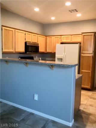 Photo #5: 2126686 Listing 